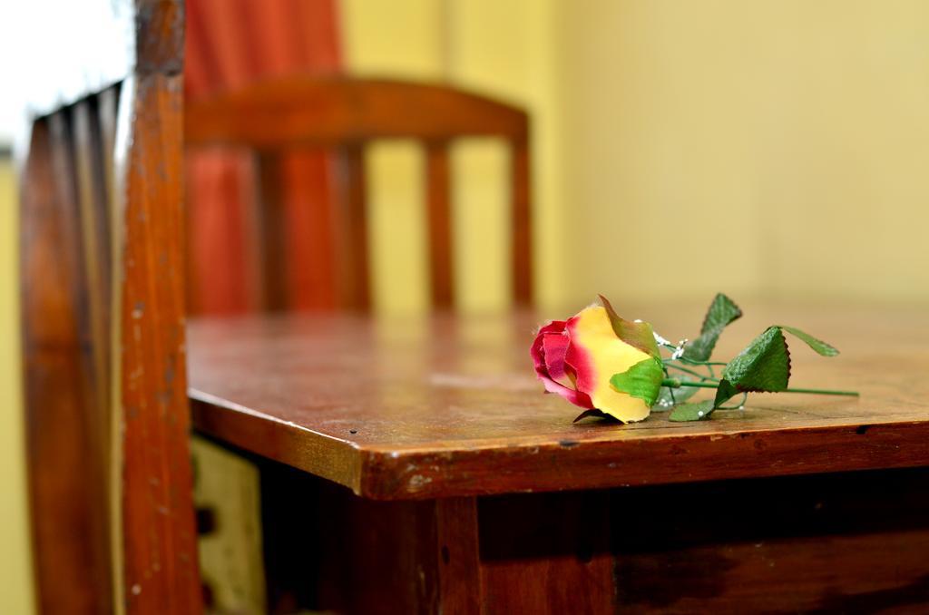 فندق The Garden Rest كاندي الغرفة الصورة
