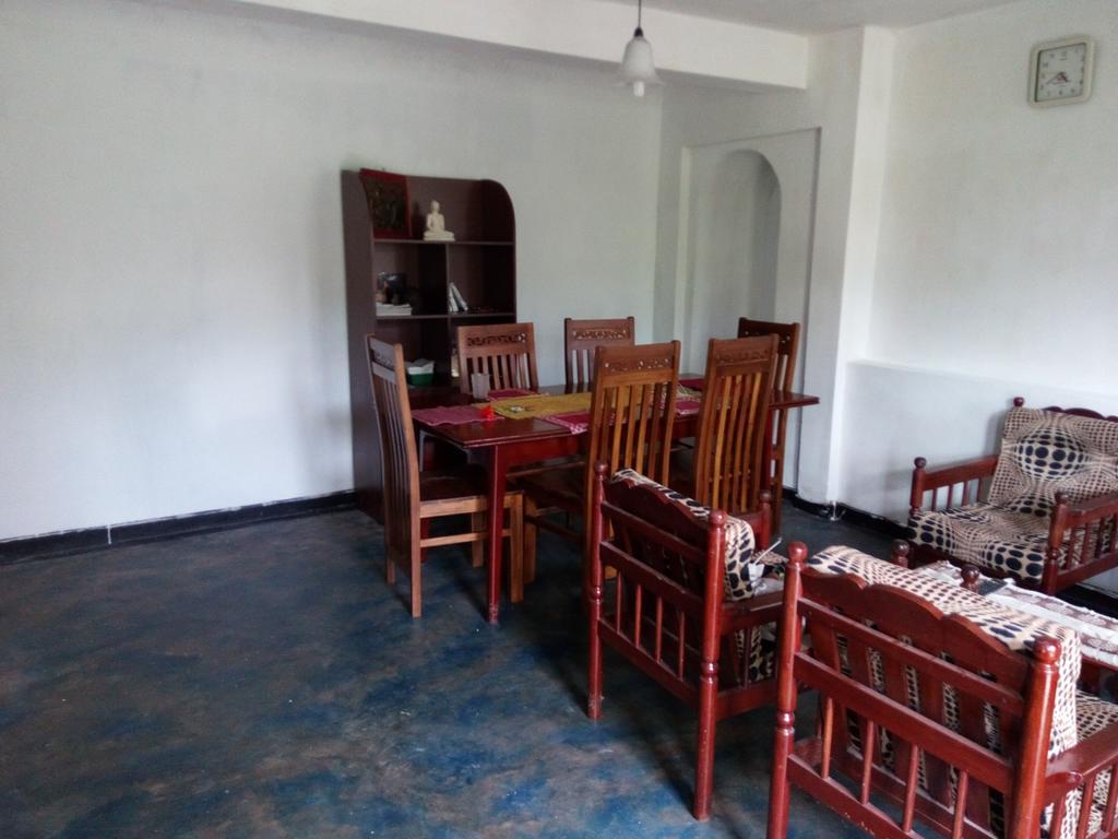 فندق The Garden Rest كاندي المظهر الخارجي الصورة